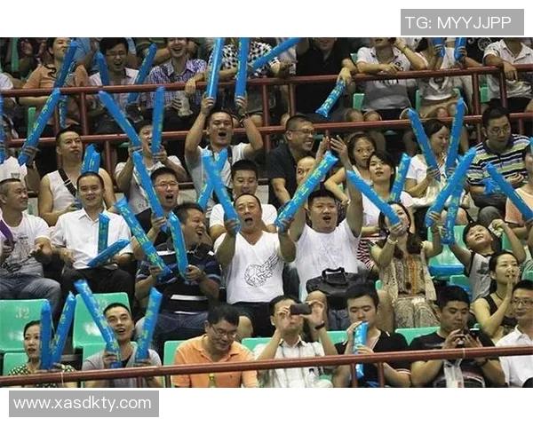 南京羽毛球队与广州羽毛球队赛后复盘力量对比与战术分析