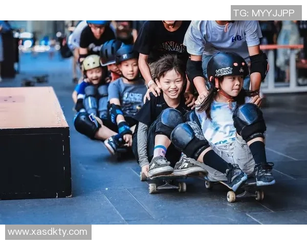 成都滑板精英赛回顾：团队协作展现滑板队的实力与默契