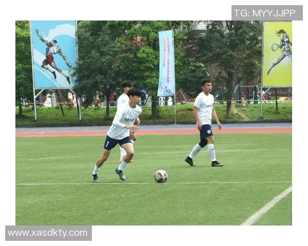 重庆足球队与成都足球队赛后分析实力对比与未来展望 重庆足球队与成都足球队赛后分析实力对比与未来展望